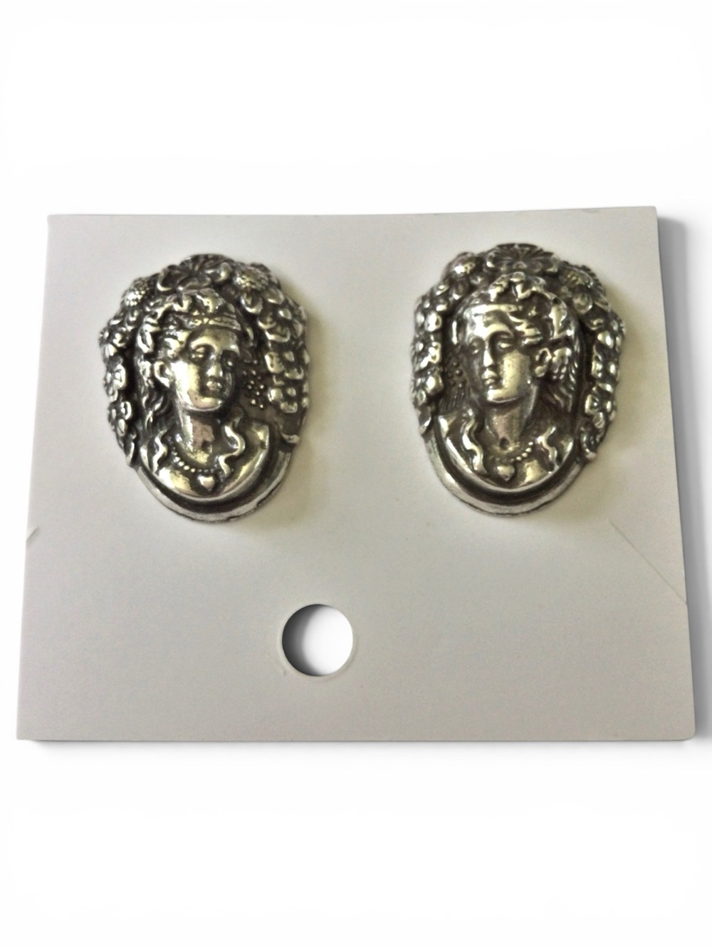 Vintage Brighton Silver‑Plated Heart Cameo Stud Earrings – Pierced - Picture 4 of 11